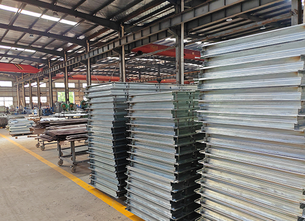 廠房實(shí)景（半成品）